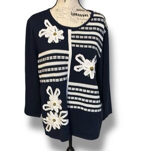 Alfred Dunner Navy Blue Sweater White Floral Accents Size L New